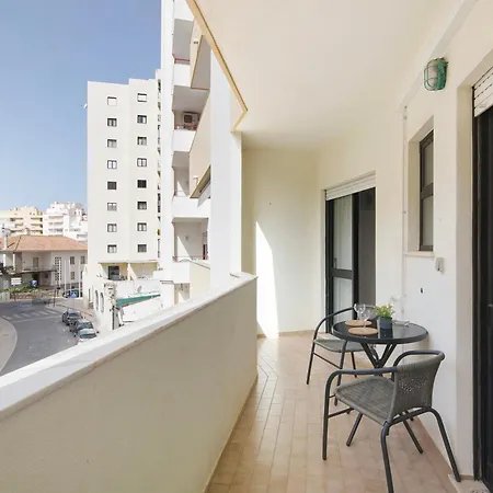 Coastal Comfort - Da Rocha